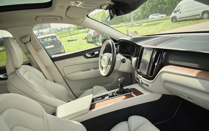 Volvo XC 60 cena 126800 przebieg: 103000, rok produkcji 2019 z Zduny małe 667